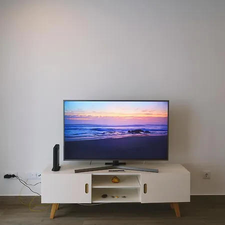 104 - Supertubos Apartment